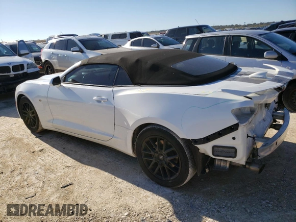 2019 Chevrolet Camaro 1LT with VIN 1G1FB3DS4K0107677, listed as a Copart auction lot 68207572 with 41,304 mi miles. Bid and sale history available at carsss.com. Image 2.