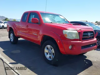 2007 Toyota Tacoma with VIN 5TEUU42N47Z392755, listed as a IAAI auction lot 42443949 with 393,574 mi miles and . Bid and sale history available at DreamBid. Image 1.