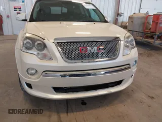 2011 GMC Acadia Denali z VIN 1GKKVTED8BJ325536, wystawiony jako IAAI lot #42246373 z przebiegiem 185 972 mil mil oraz . Historia ofert i sprzedaży dostępna na DreamBid. Obrazek 6.