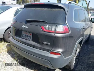 2020 Jeep Cherokee Latitude Plus z VIN 1C4PJLLB9LD605920, wystawiony jako IAAI lot #41905767 z przebiegiem 63 826 mil mil oraz . Historia ofert i sprzedaży dostępna na DreamBid. Obrazek 16.