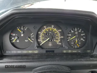 1987 Mercedes-Benz 300 with VIN WDBEB33D3HA355359, listed as a Copart auction lot 49532285 with 145,899 mi miles and Clean Title. Bid and sale history available at DreamBid. Image 9.