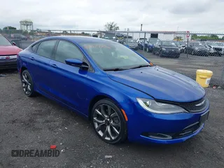2016 Chrysler 200 S z VIN 1C3CCCDG3GN110510, wystawiony jako IAAI lot #42374730 z przebiegiem 54 912 mil mil oraz . Historia ofert i sprzedaży dostępna na DreamBid. Obrazek 1.