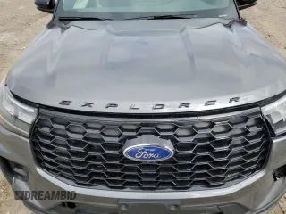 2025 Ford Explorer ST-Line z VIN 1FMUK8KH1SGA35391, wystawiony jako Copart lot #51157515 z przebiegiem 10 269 mil mil oraz Szkoda całkowita • Salvage title. Historia ofert i sprzedaży dostępna na DreamBid. Obrazek 12.