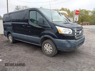 2017 Ford Transit с VIN 1FTYE1YM6HKA47762, выставлен на аукционе IAAI как лот 41799938 с пробегом Не указан миль и . История ставок и продаж доступна на DreamBid. Изображение 1.