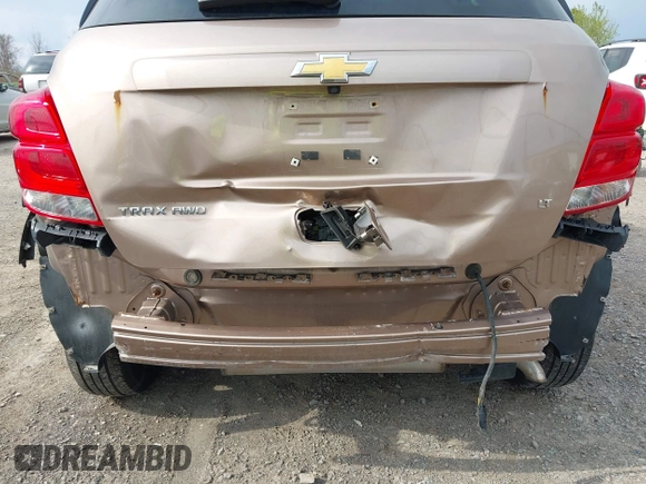 2018 Chevrolet Trax LT with VIN 3GNCJPSB5JL302011, listed as a IAAI auction lot 42177288 with 71,553 mi miles and . Bid and sale history available at carsss.com. Image 6.