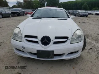 2005 Mercedes-Benz SLK 230/320 with VIN WDBWK56F75F054914, listed as a Copart auction lot 57760195 with 113,151 mi miles and Salvage title. Bid and sale history available at DreamBid. Image 5.