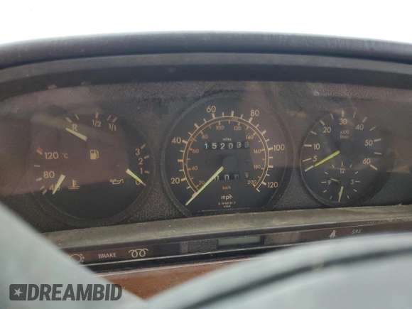1984 Mercedes-Benz 300 with VIN WDBCB20B7EA028754, listed as a Copart auction lot 50339135 with 152,033 mi miles and Salvage Title. Bid and sale history available at DreamBid. Image 9.