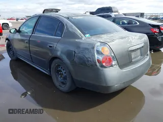 2006 Nissan Altima 2.5 with VIN 1N4AL11D66N431611, listed as a IAAI auction lot 41805350 with 252,266 mi miles. Bid and sale history available at carsss.com. Image 3.