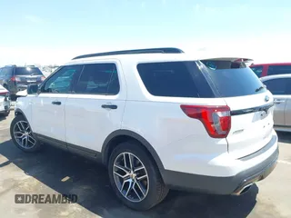 2017 Ford Explorer Sport z VIN 1FM5K8GT6HGA43481, wystawiony jako IAAI lot #42159456 z przebiegiem 86 010 mil mil oraz . Historia ofert i sprzedaży dostępna na DreamBid. Obrazek 3.