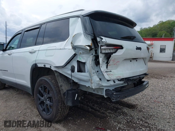 2024 Jeep Grand Cherokee Altitude z VIN 1C4RJKAG7R8607555, wystawiony jako IAAI lot #42162453 z przebiegiem 14 802 mil mil oraz . Historia ofert i sprzedaży dostępna na DreamBid. Obrazek 6.