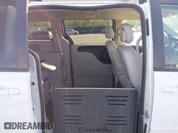 2017 Dodge Grand Caravan SE Plus with VIN 2C4RDGBG4HR746936, listed as a IAAI auction lot 41968024 with 113,156 mi miles and . Bid and sale history available at DreamBid. Image 8.