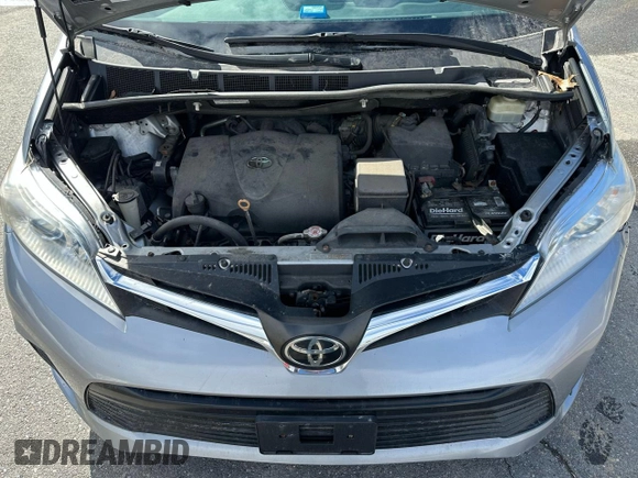 2018 Toyota Sienna LE with VIN 5TDJZ3DC2JS195145, listed as a Copart auction lot 47596975 with 119,170 mi miles and Clean title. Bid and sale history available at DreamBid. Image 5.