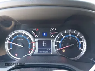 2014 Toyota 4Runner SR5 z VIN JTEZU5JR7E5077539, wystawiony jako IAAI lot #41851723 z przebiegiem 180 388 mil mil oraz . Historia ofert i sprzedaży dostępna na DreamBid. Obrazek 7.