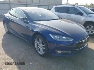 2016 Tesla Model S 70 kWh Battery with VIN 5YJSA1E11GF131205, listed as a IAAI auction lot 41789725 with 139,713 mi miles. Bid and sale history available at carsss.com. Image 1.
