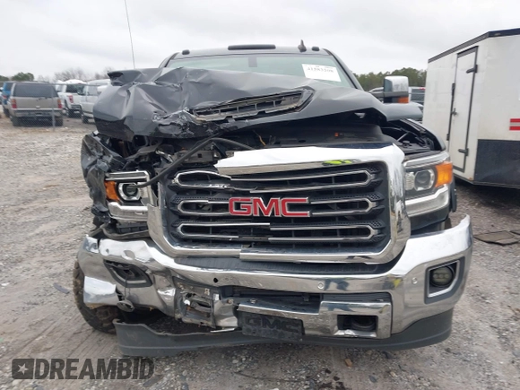 2018 GMC Sierra 2500HD SLT with VIN 1GT12TEY9JF279932, listed as a IAAI auction lot 41583208 with 70,465 mi miles. Bid and sale history available at carsss.com. Image 12.
