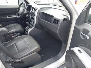 2008 Jeep Patriot Sport z VIN 1J8FT28W18D777368, wystawiony jako IAAI lot #42321212 z przebiegiem 157 803 mil mil oraz . Historia ofert i sprzedaży dostępna na DreamBid. Obrazek 5.