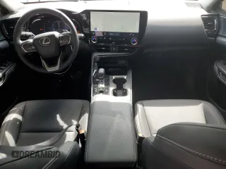 2025 Lexus NX 350h Premium z VIN 2T2GKCEZ1SC048421, wystawiony jako Copart lot #47616515 z przebiegiem 1 323 mil mil oraz Szkoda całkowita • Salvage title. Historia ofert i sprzedaży dostępna na DreamBid. Obrazek 8.