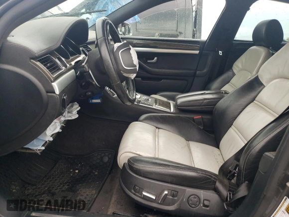 2007 Audi S8 z VIN WAUPN44E87N017815, wystawiony jako Copart lot #60161364 z przebiegiem Nie podano mil oraz Szkoda całkowita • Salvage title. Historia ofert i sprzedaży dostępna na DreamBid. Obrazek 7.