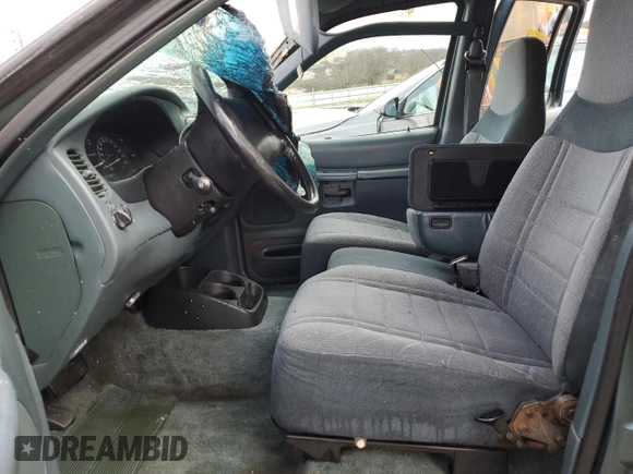 1996 Ford Explorer XL с VIN 1FMDU34X9TUC66723, выставлен на аукционе Copart как лот 86659774 с пробегом 190 164 миль миль и Списание • Salvage title. История ставок и продаж доступна на DreamBid. Изображение 7.