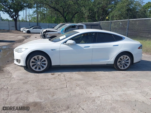 2016 Tesla Model S 70 kWh Battery with VIN 5YJSA1E16GF129997, listed as a IAAI auction lot 42108270 with 1 mi miles. Bid and sale history available at carsss.com. Image 14.