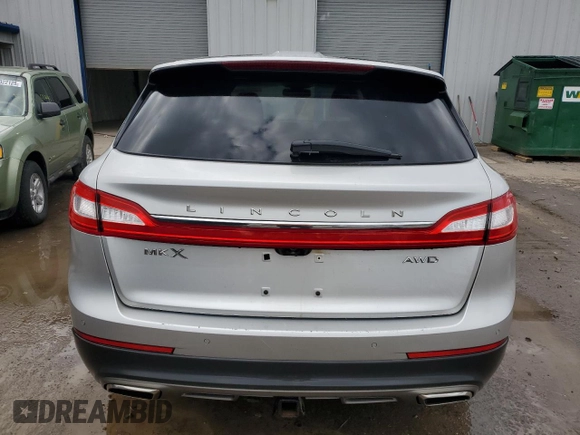 2016 Lincoln MKX Reserve z VIN 2LMTJ8LR5GBL29000, wystawiony jako Copart lot #58273655 z przebiegiem 130 643 mil mil oraz Szkoda całkowita • Salvage title. Historia ofert i sprzedaży dostępna na DreamBid. Obrazek 6.