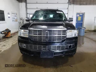 2011 Lincoln Navigator z VIN 5LMJJ2J54BEJ01175, wystawiony jako Copart lot #55411025 z przebiegiem 217 423 mil mil oraz Czysty tytuł • Clean title. Historia ofert i sprzedaży dostępna na DreamBid. Obrazek 5.