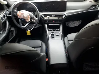 2024 BMW i4 eDrive35 z VIN WBY43AW07RFS38250, wystawiony jako Copart lot #44953225 z przebiegiem 11 567 mil mil oraz Szkoda całkowita • Salvage title. Historia ofert i sprzedaży dostępna na DreamBid. Obrazek 8.