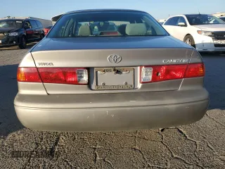 2001 Toyota Camry CE with VIN 4T1BG22K01U078895, listed as a Copart auction lot 88542735 with 225,579 mi miles and Clean Title. Bid and sale history available at carsss.com. Image 6.
