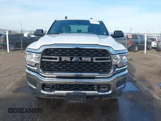 2022 Ram 2500 Lone Star z VIN 3C6UR5DL4NG235715, wystawiony jako IAAI lot #41753908 z przebiegiem 24 578 mil mil oraz . Historia ofert i sprzedaży dostępna na DreamBid. Obrazek 6.