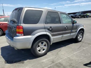 2005 Ford Escape Hybrid with VIN 1FMCU95H35KC95221, listed as a Copart auction lot 67789924 with 169,260 mi miles and Clean Title. Bid and sale history available at carsss.com. Image 3.