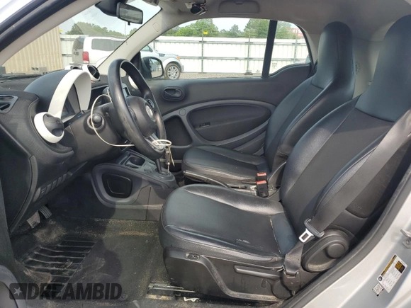 2016 Smart fortwo Passion with VIN WMEFJ5DA2GK140588, listed as a Copart auction lot 57504315 with 59,145 mi miles and Salvage title. Bid and sale history available at DreamBid. Image 7.