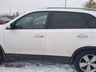 2013 Kia Sorento EX with VIN 5XYKU3A20DG325830, listed as a IAAI auction lot 41350790 with 98,093 mi miles and . Bid and sale history available at carsss.com. Image 14.