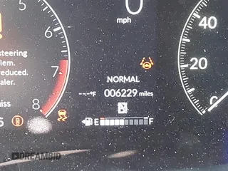 2025 Honda HR-V EX-L z VIN 3CZRZ1H72SM700908, wystawiony jako IAAI lot #41172857 z przebiegiem 6229 mil mil oraz . Historia ofert i sprzedaży dostępna na DreamBid. Obrazek 16.