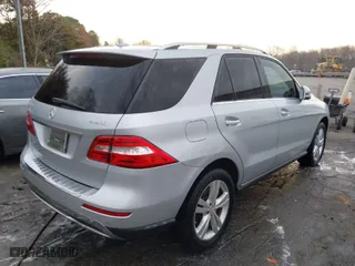 2014 Mercedes-Benz M-Class ML 350 with VIN 4JGDA5HB8EA353276, listed as a IAAI auction lot 41709756 with 189,512 mi miles. Bid and sale history available at carsss.com. Image 4.