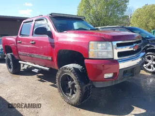 2007 Chevrolet Silverado 1500 LS with VIN 2GCEK13C671589369, listed as a IAAI auction lot 41894280 with 226,687 mi miles. Bid and sale history available at carsss.com. Image 1.
