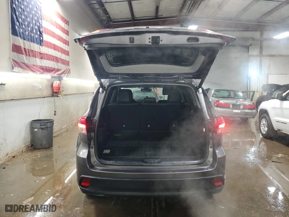 2018 Toyota Highlander SE with VIN 5TDJZRFH4JS531096, listed as a Copart auction lot 48158845 with 70,077 mi miles and Salvage Title. Bid and sale history available at carsss.com. Image 6.