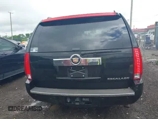 2014 Cadillac Escalade ESV Luxury z VIN 1GYS4HEF6ER236027, wystawiony jako IAAI lot #42229937 z przebiegiem 232 335 mil mil oraz . Historia ofert i sprzedaży dostępna na DreamBid. Obrazek 16.