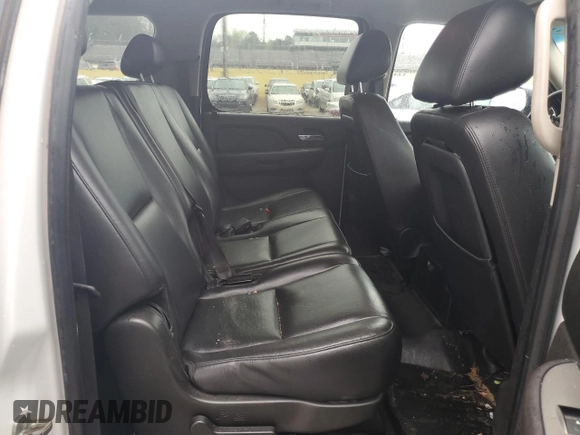 2010 Chevrolet Suburban LS with VIN 1GNUCHE08AR222189, listed as a Copart auction lot 48081244 with 201,258 mi miles and Salvage Title. Bid and sale history available at carsss.com. Image 11.
