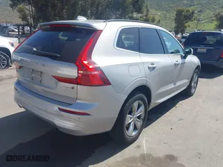 2022 Volvo XC60 Momentum with VIN YV4L12RK2N1052643, listed as a IAAI auction lot 41960135 with 64,280 mi miles. Bid and sale history available at carsss.com. Image 4.