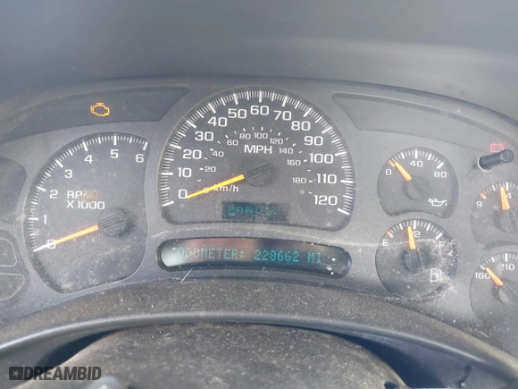 2004 Chevrolet Silverado 1500 Work Truck with VIN 1GCEC19X44Z223064, listed as a IAAI auction lot 41305846 with 228,662 mi miles. Bid and sale history available at carsss.com. Image 7.