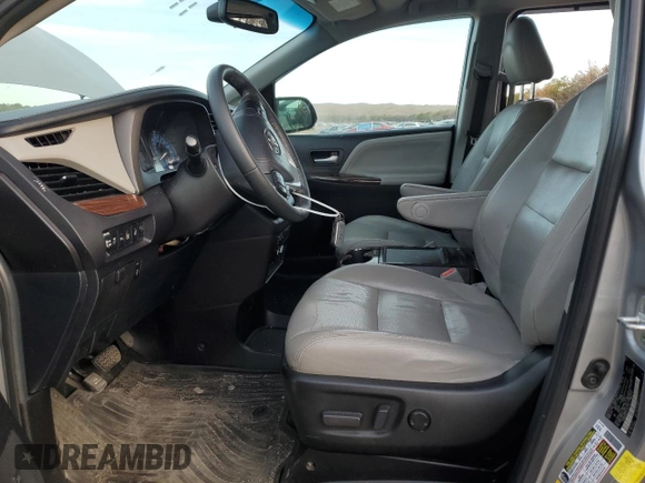 2017 Toyota Sienna XLE with VIN 5TDDZ3DC5HS181117, listed as a Copart auction lot 48122515 with 53,376 mi miles and Salvage title. Bid and sale history available at DreamBid. Image 7.