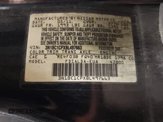 2011 Nissan Versa S z VIN 3N1BC1CPXBL497663, wystawiony jako IAAI lot #42340806 z przebiegiem 305 403 mil mil oraz . Historia ofert i sprzedaży dostępna na DreamBid. Obrazek 9.