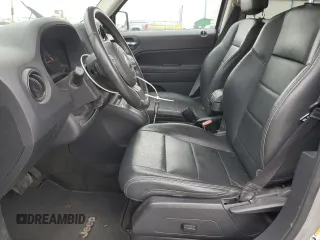 2016 Jeep Patriot Latitude with VIN 1C4NJRFB0GD522016, listed as a Copart auction lot 54688695 with 104,587 mi miles and Salvage title. Bid and sale history available at DreamBid. Image 7.