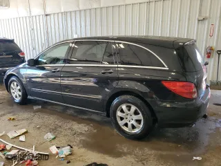 2007 Mercedes-Benz R-Class 3.0L with VIN 4JGCB22E57A046449, listed as a Copart auction lot 76308004 with 230,433 mi miles and Salvage Title. Bid and sale history available at carsss.com. Image 2.