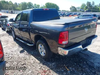 2016 Ram 1500 Express z VIN 1C6RR6KG0GS118906, wystawiony jako IAAI lot #42155565 z przebiegiem 148 016 mil mil oraz . Historia ofert i sprzedaży dostępna na DreamBid. Obrazek 3.