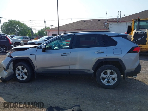 2020 Toyota RAV4 Hybrid XLE z VIN 2T3RWRFVXLW054810, wystawiony jako IAAI lot #42411211 z przebiegiem 94 523 mil mil oraz . Historia ofert i sprzedaży dostępna na DreamBid. Obrazek 14.