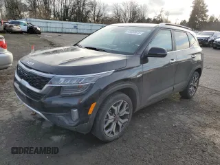2023 Kia Seltos SX with VIN KNDETCA26P7355559, listed as a Copart auction lot 45593615 with 32,574 mi miles and Salvage title. Bid and sale history available at DreamBid. Image 1.