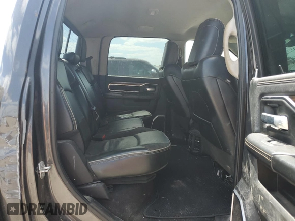 2024 Ram 2500 Laramie z VIN 3C6UR5FL6RG159952, wystawiony jako Copart lot #52771035 z przebiegiem Nie podano mil oraz Szkoda całkowita • Salvage title. Historia ofert i sprzedaży dostępna na DreamBid. Obrazek 10.