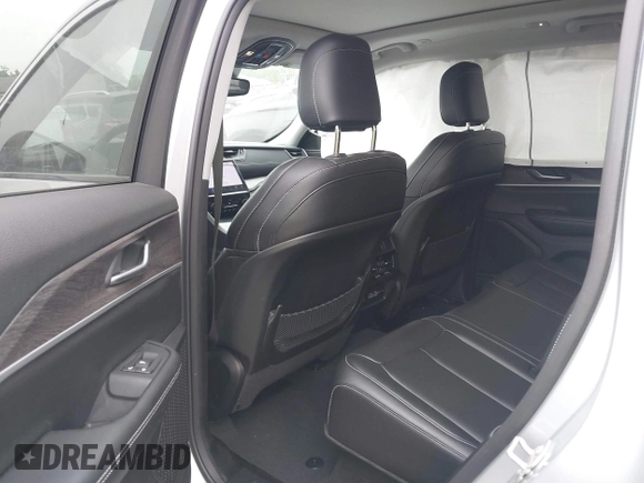 2024 Jeep Grand Cherokee Limited with VIN 1C4RJHBG5RC679868, listed as a IAAI auction lot 42409712 with 21,035 mi miles and . Bid and sale history available at DreamBid. Image 8.