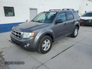 2011 Ford Escape XLT z VIN 1FMCU9D71BKB11074, wystawiony jako Copart lot #65821795 z przebiegiem 205 529 mil mil oraz Czysty tytuł • Clean title. Historia ofert i sprzedaży dostępna na DreamBid. Obrazek 1.